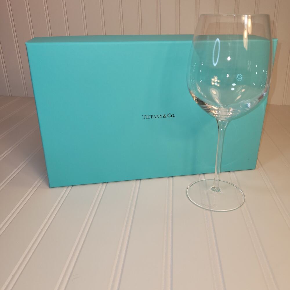 Tiffany & Co single wine glass. Tiffany box included!